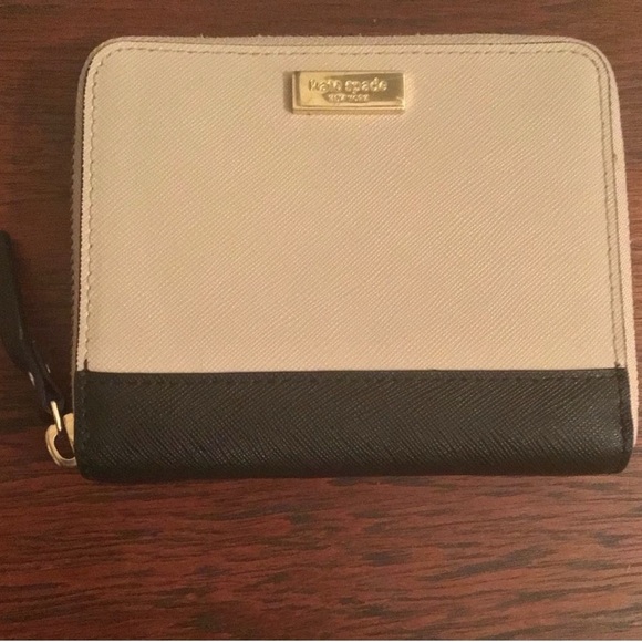 Kate Spade Cream and Black Zip Wallet - Picture 1 of 4